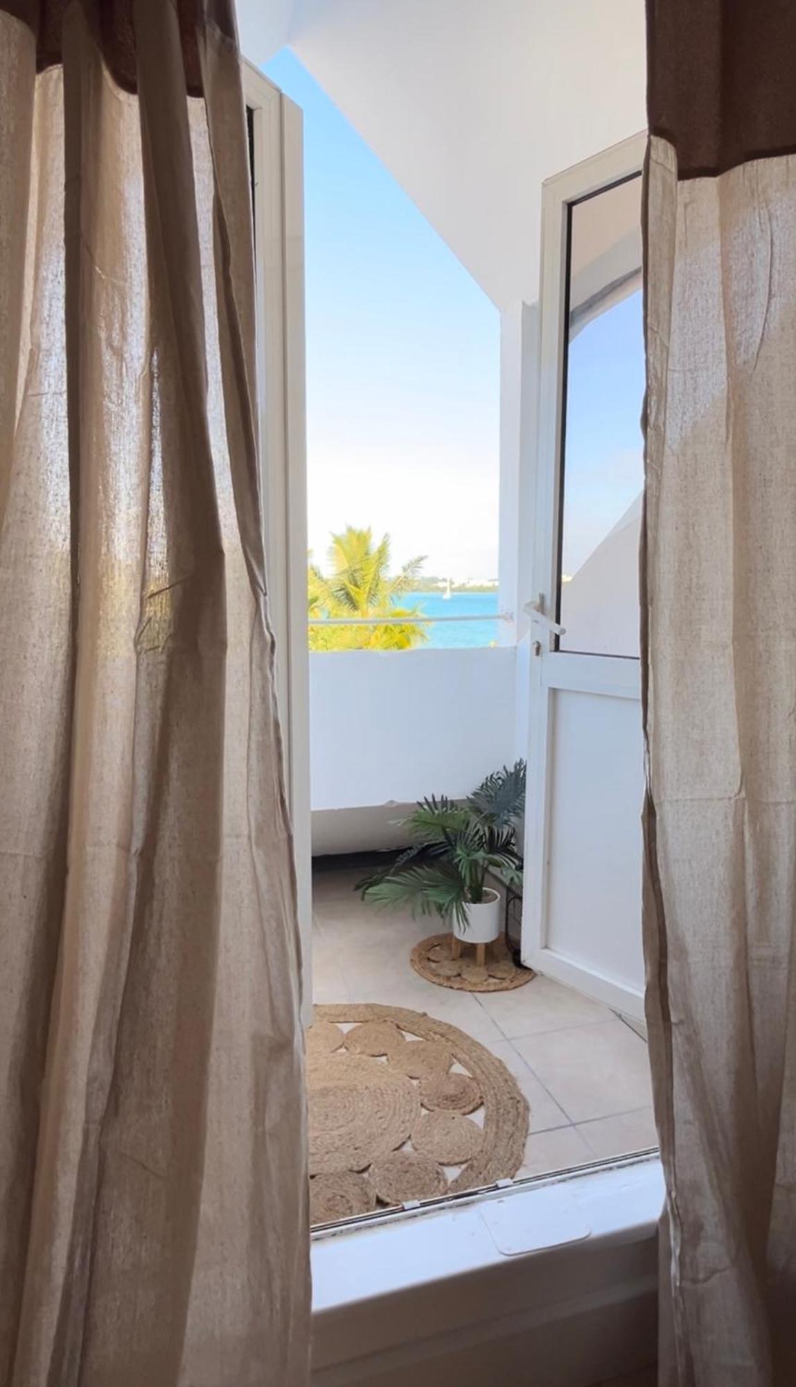 Ti Studio Boheme Le Gosier  Luaran gambar
